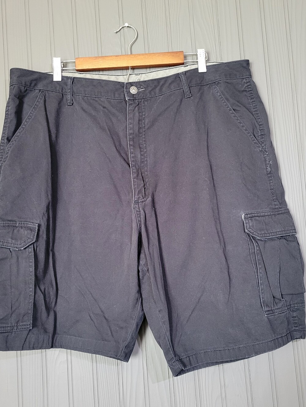 Wrangler Cargo Shorts Utility Pockets Flap Pockets Flat Front Black Men's 38x10